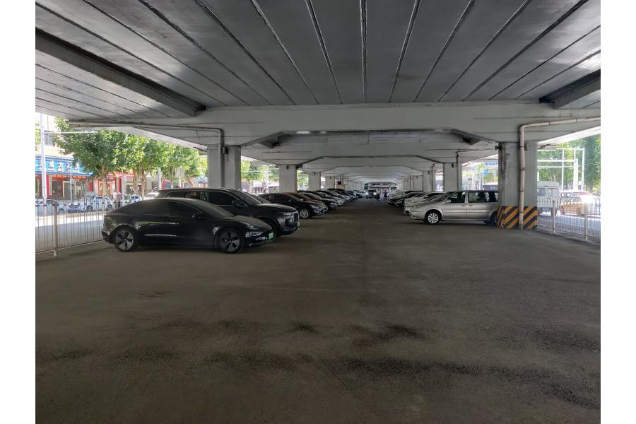 标的4：航空路立交桥西段桥下停车场