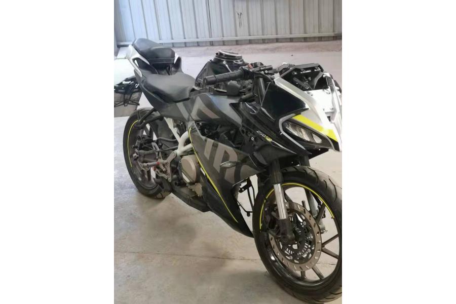 2020款 春风 摩托车