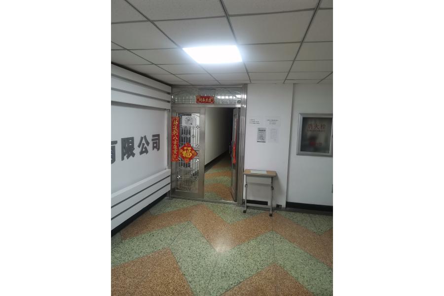 标的6：监理公司楼三层写字间