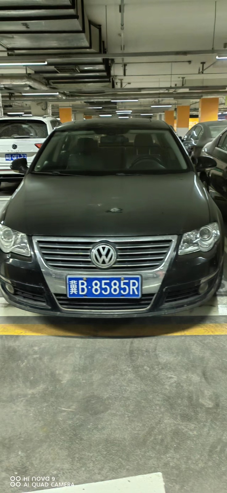 7,迈腾牌小型轿车,车牌号:冀b8585r