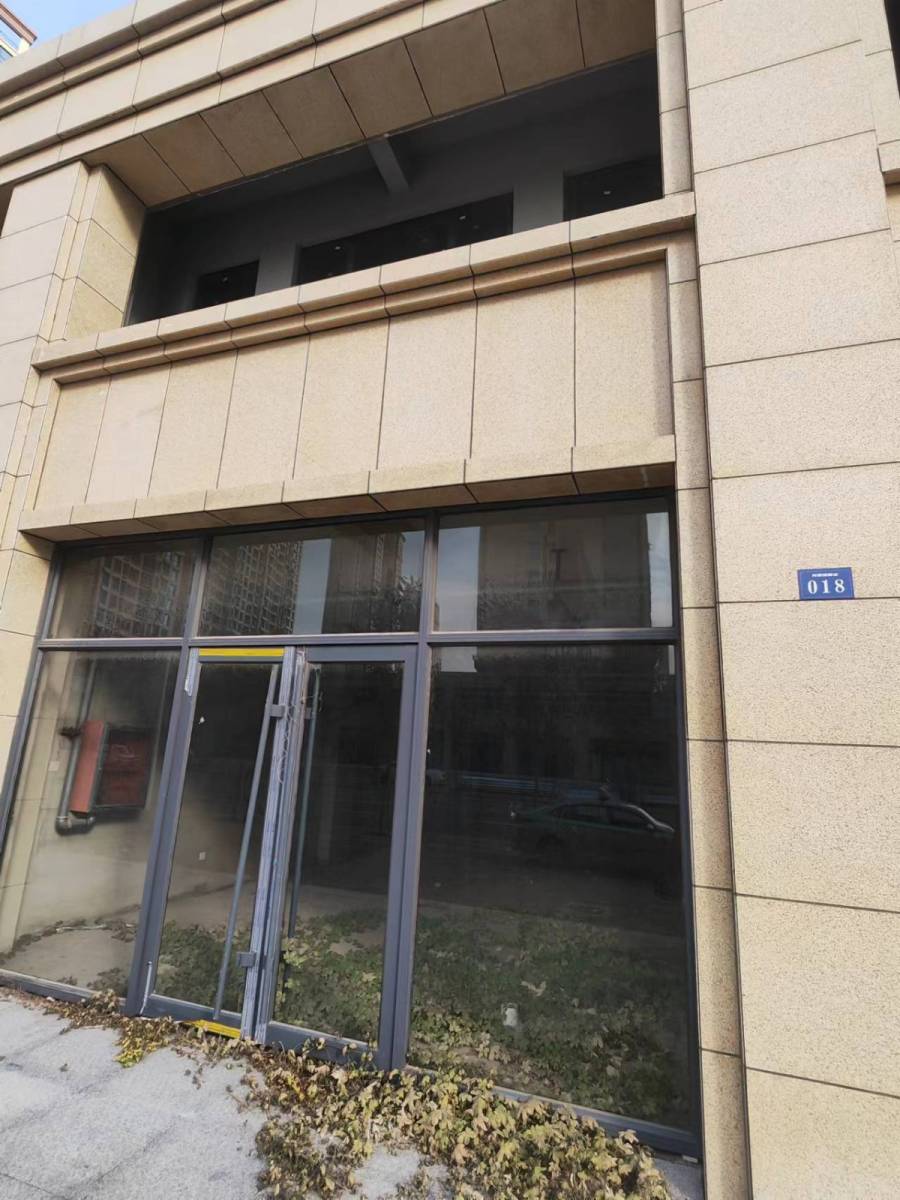 3,位于磁县和谐大道北侧光明城小区18号商业门市三年租赁权