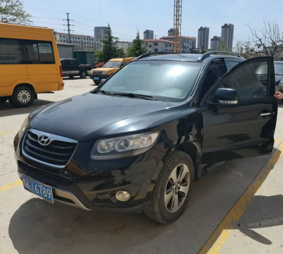 鲁k16789小型越野客车