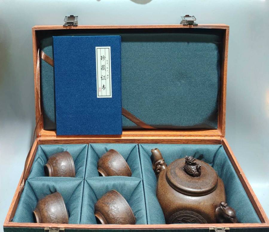 四大神兽套壶 泥料：原矿古铜砂的来源图片