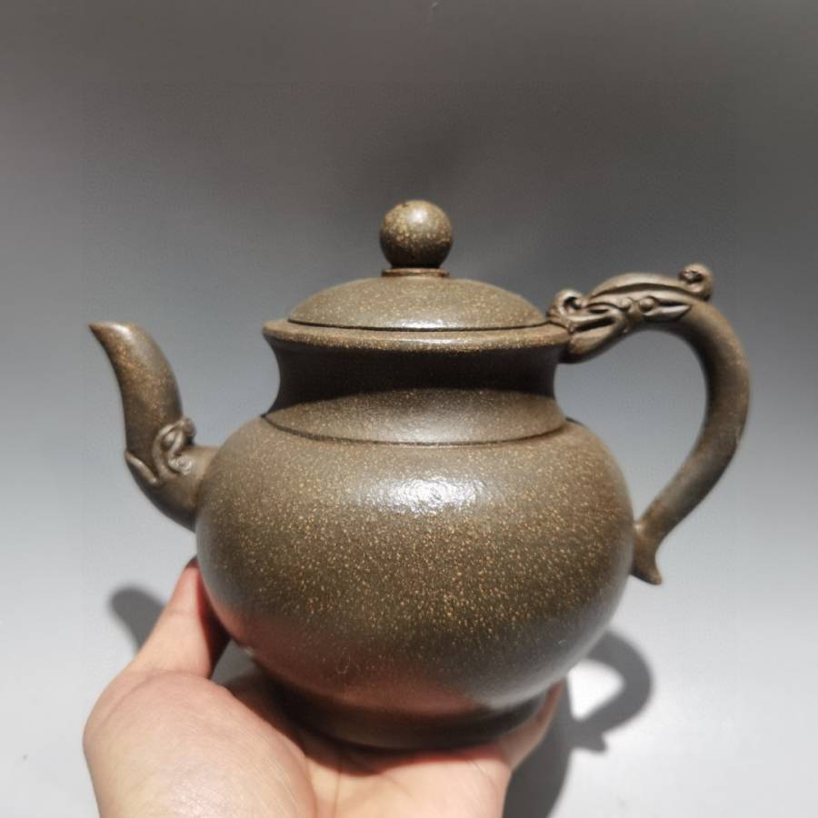 龙把壶 泥料：原矿古铜砂的来源图片