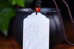 和田玉《吉祥荷花牌》【规格】30＊50的来源图片