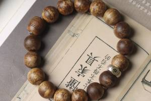绿棋楠沉香设计款、规格：1.2手串．配饰：s925银八大守护神的来源图片
