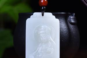 附鉴定证书 和田玉《莲花观音》的来源图片