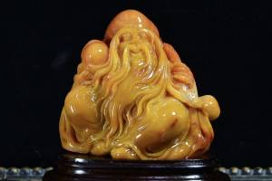 寿山石 田黄石圆雕【寿星】把件的来源图片