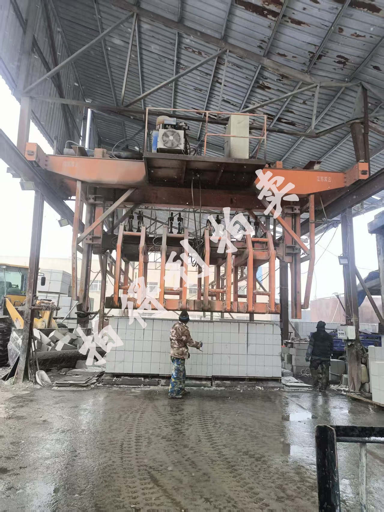 1月26日威海建材厂蒸压釜，加气砖生产线设备拆除拍卖公告