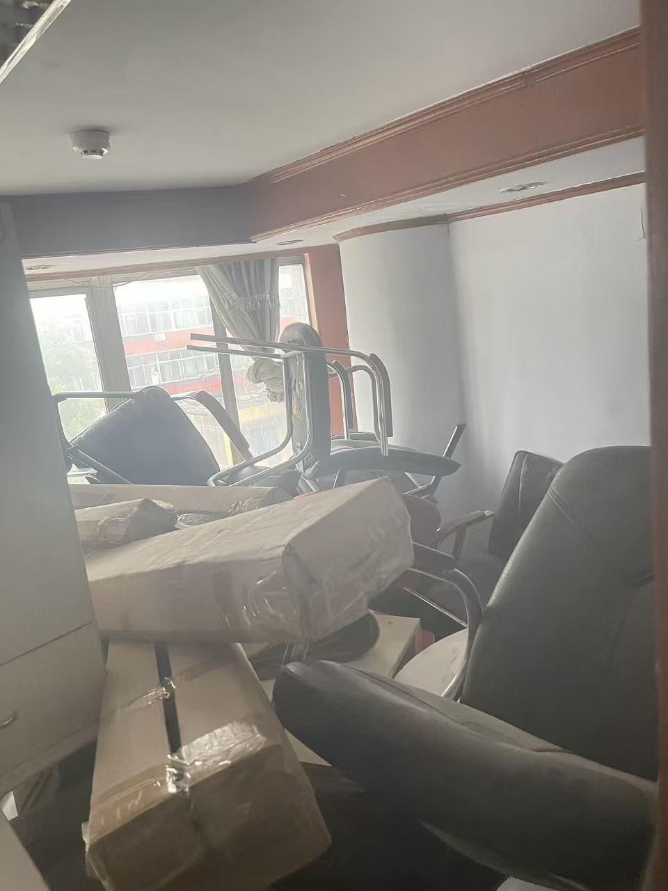 3月11日泰安废旧设备及办公家具等废旧物资一宗拍卖公告